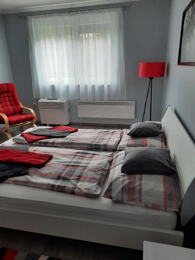 Kodaly Apartman Eger Exterior foto