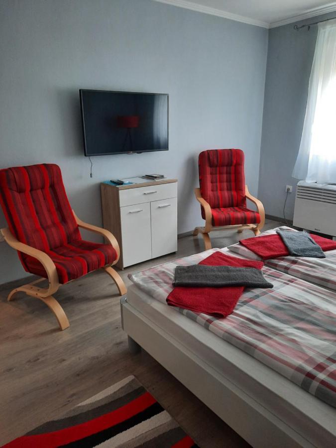 Kodaly Apartman Eger Exterior foto